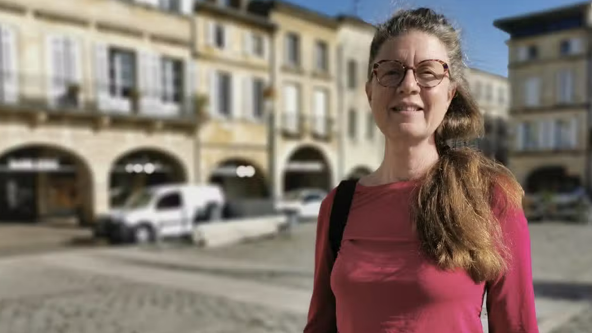 Illustration - Hélène Halbin, candidate Lutte ouvrière, veut faire entendre la voix des ouvriers