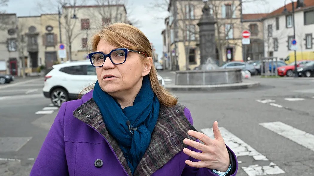 Illustration - Dans les pas de la candidate aux municipales Marie Savre (LO) dans Clermont-Ferrand